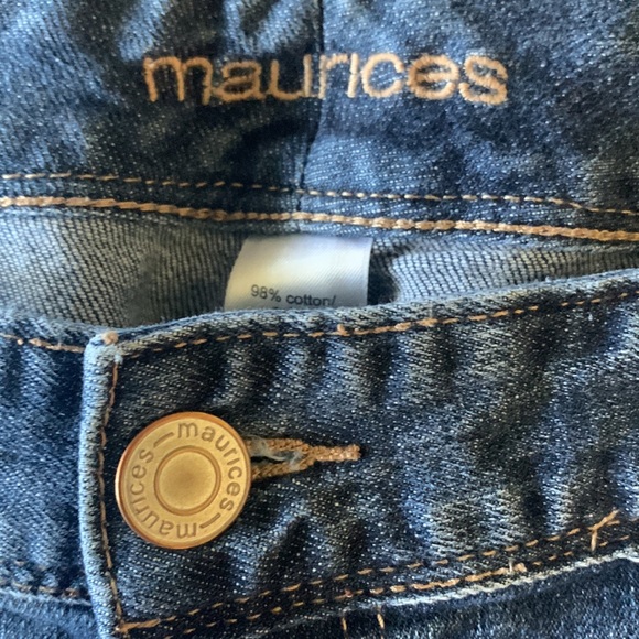 Maurice’s boot cut jeans. Size 16/17 long - Picture 3 of 5